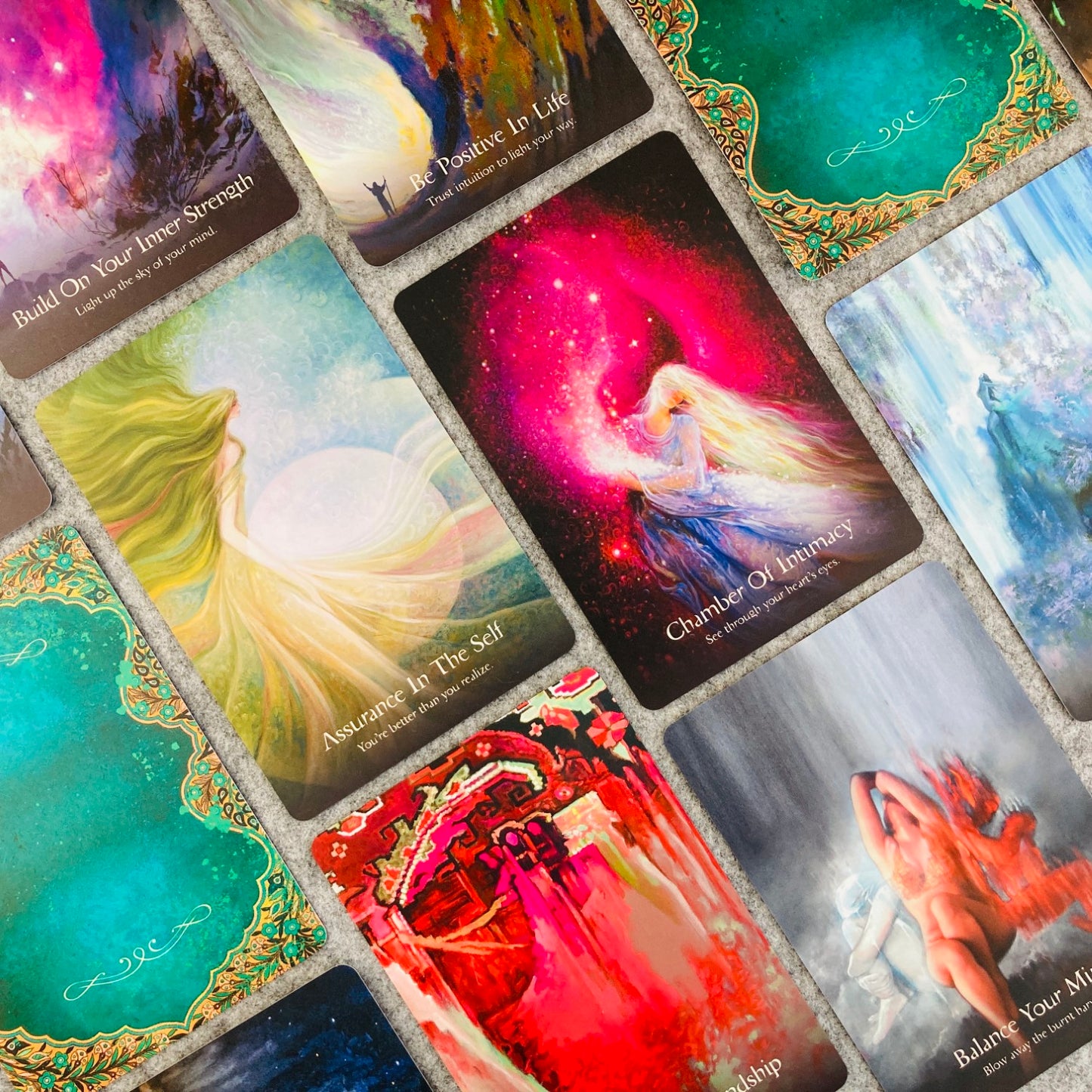 Great Eastern Oracle - orakeljske karte (Stephanie Finne, Leela J. Williams)