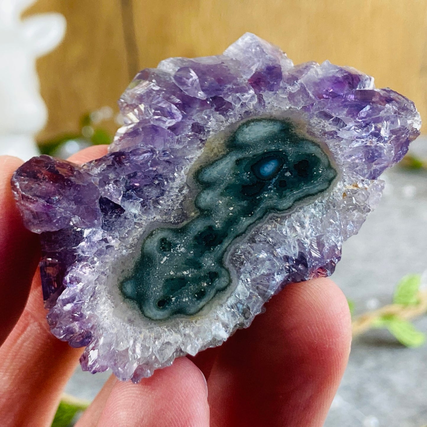 Ametist in ahat - rezina stalaktita