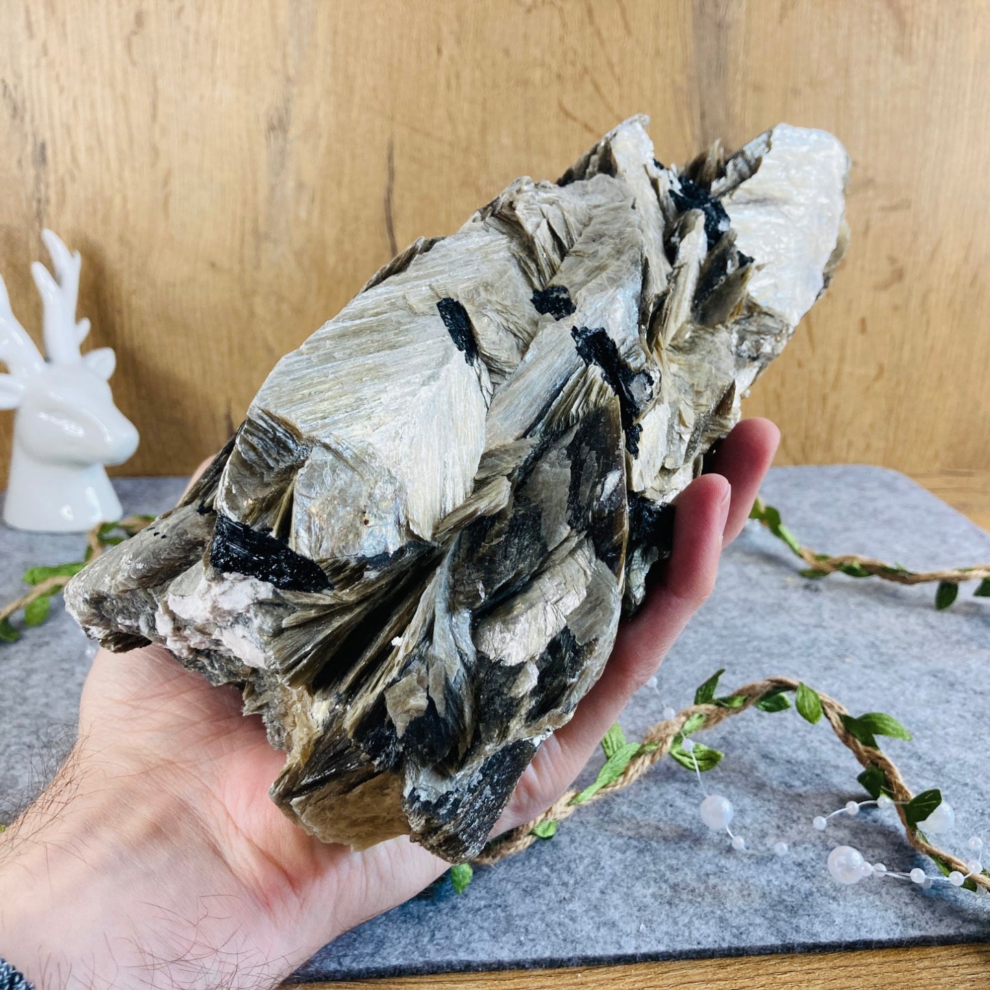 Muskovit s turmalinom (2,6 kg)